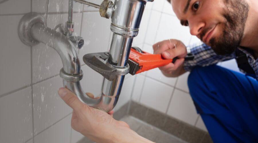 Professional same day plumber services in Buna, TX